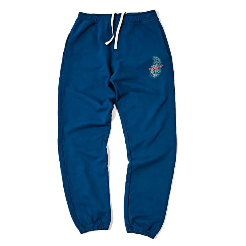 18East-Xmas-gear-patrol-blue-pants