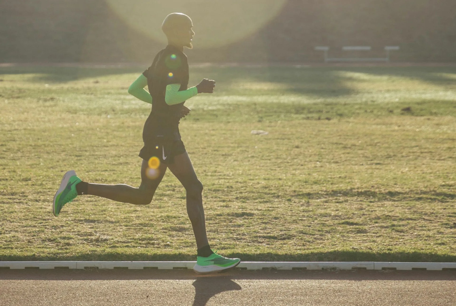 Best-Carbon-Running-Shoes-Gear-Patrol-Lead-Full