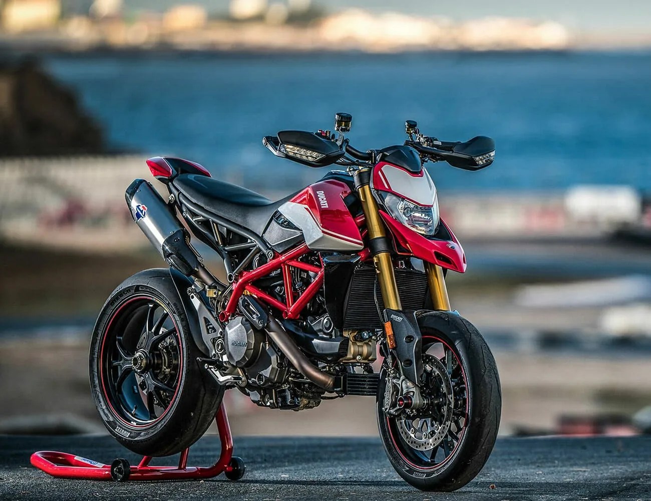 Best-Motorcycles-gear-patrol-Ducati-Hypermotard-950-SP