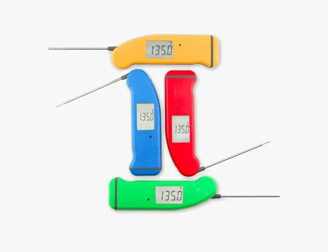 Matfer-Bourgeat-Nylon-Dough-Scraper-gear-patrol-thermo