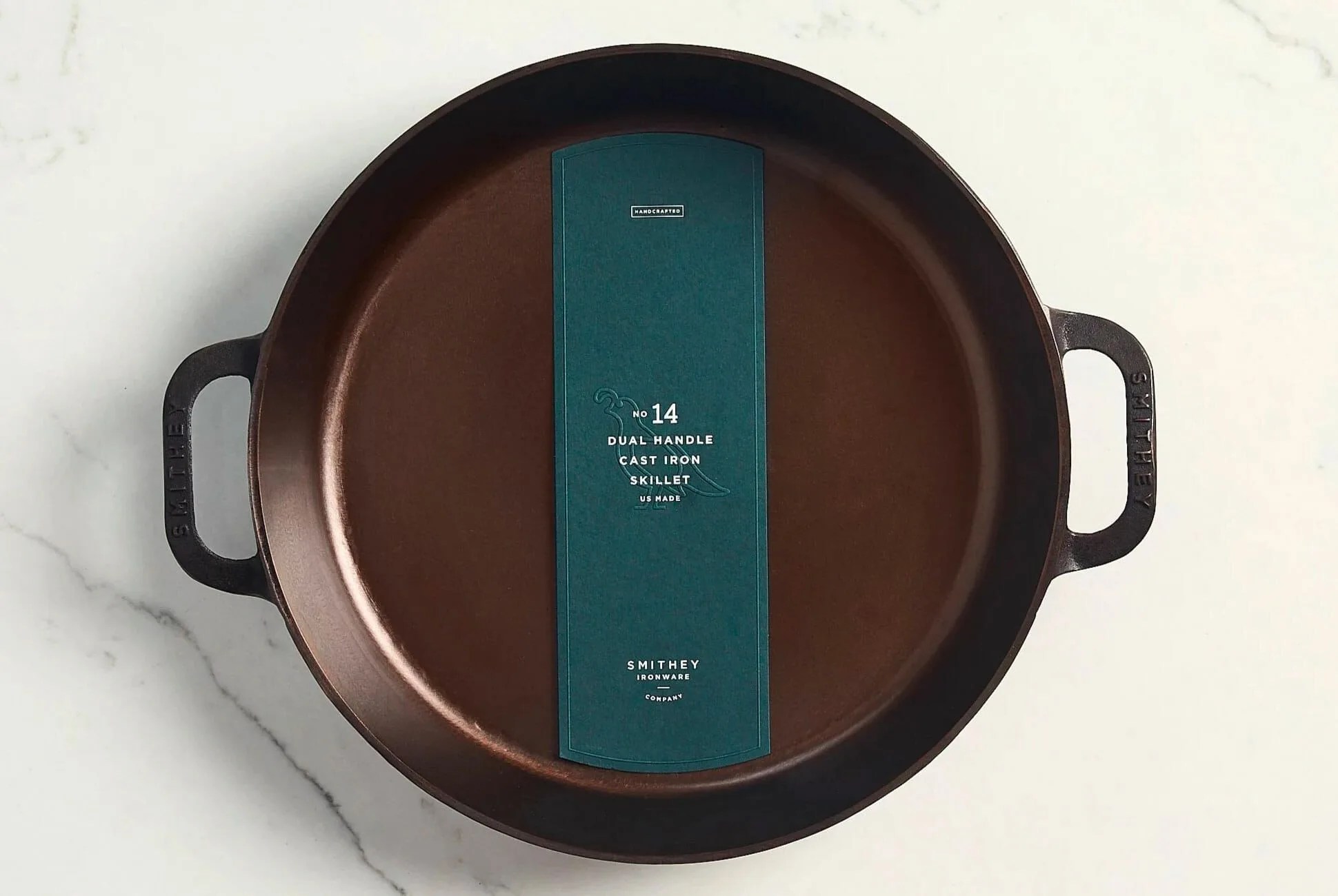 Smithey-DUAL-HANDLE-SKILLET-gear-patrol-full-lead