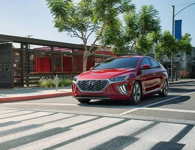 2020-Hyundai-Ioniq-Hybrid-Review-gear-patrol-lead-feature