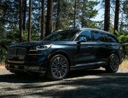2020-Lincoln-Aviator-Review-gear-patrol-lead-featured