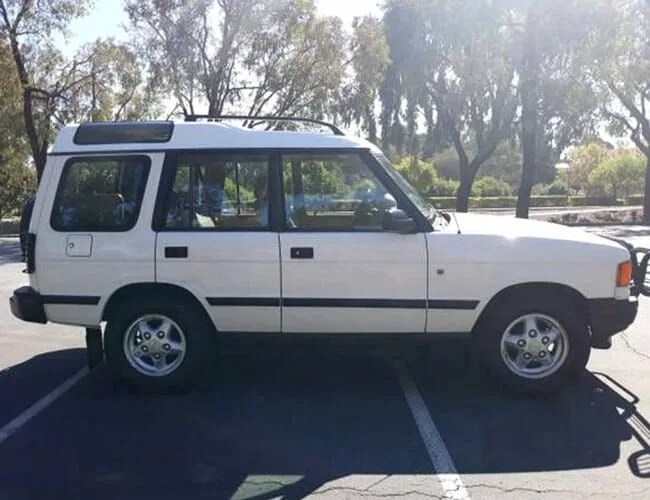 5-Dirt-Cheap-Land-Rovers-gear-patrol-lead-featured