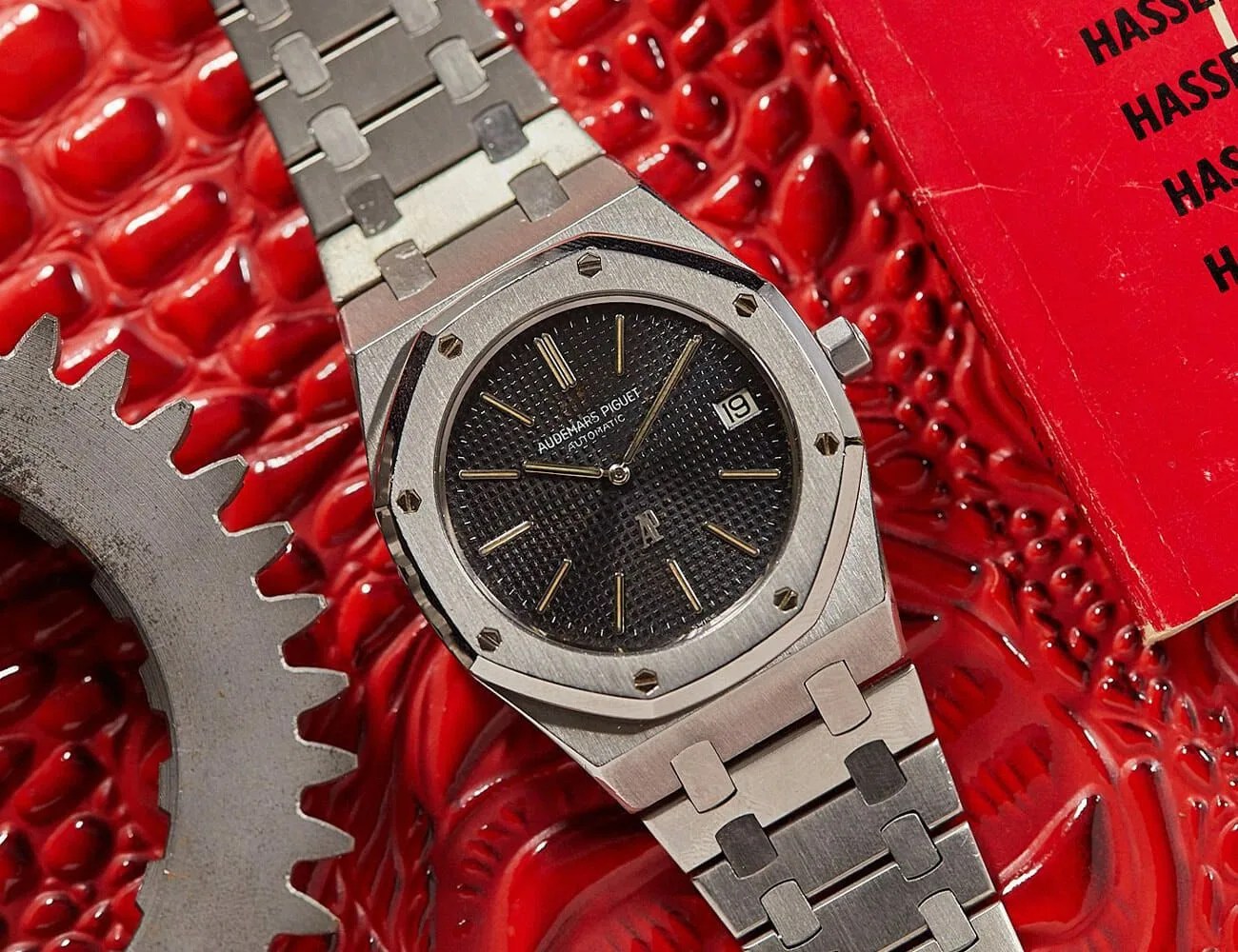 Audemars-Piguet-Royal-Oak-Jumbo-A-Series-gear-patrol