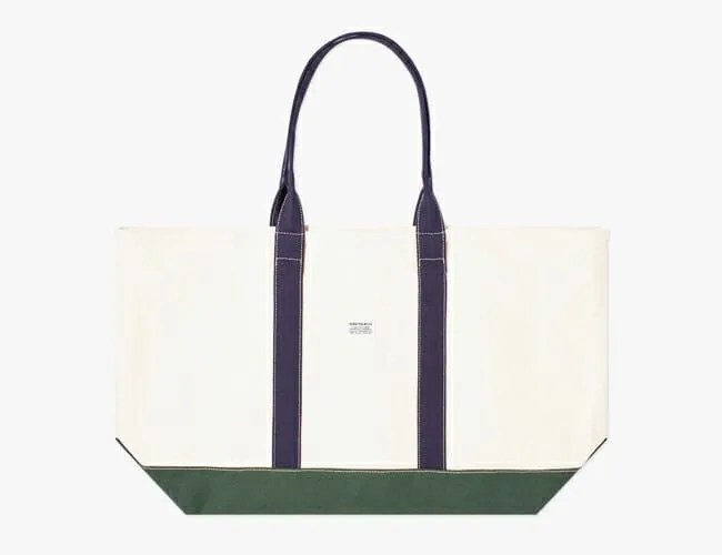 Monday-Style-Deals-gear-patrol-tote