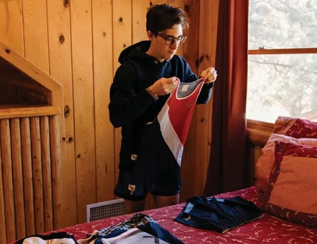 Tracksmith-Singlet-gear-patrol-feature