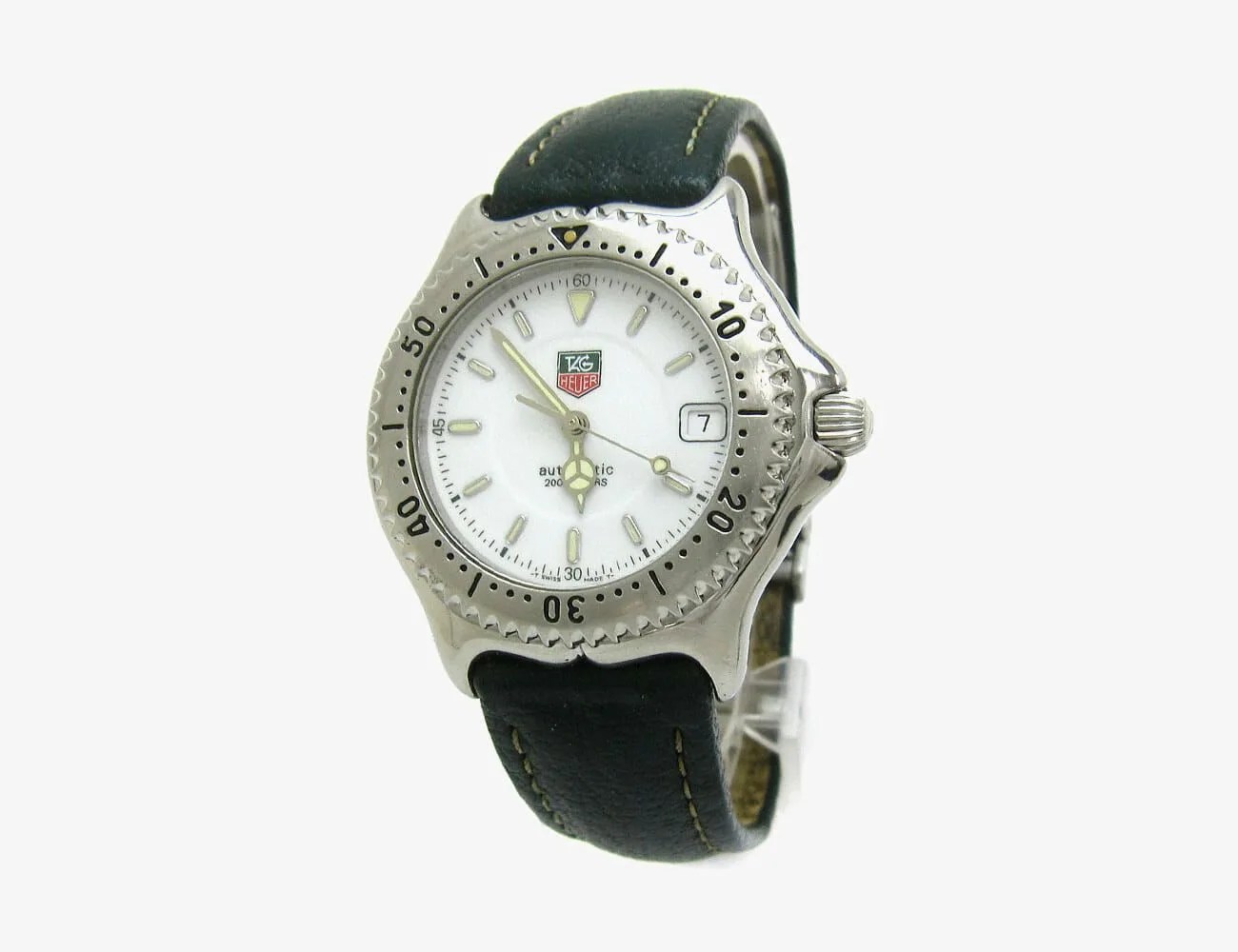 Watches-February-gear-patrol-TAG-Heuer-Sel-Leather