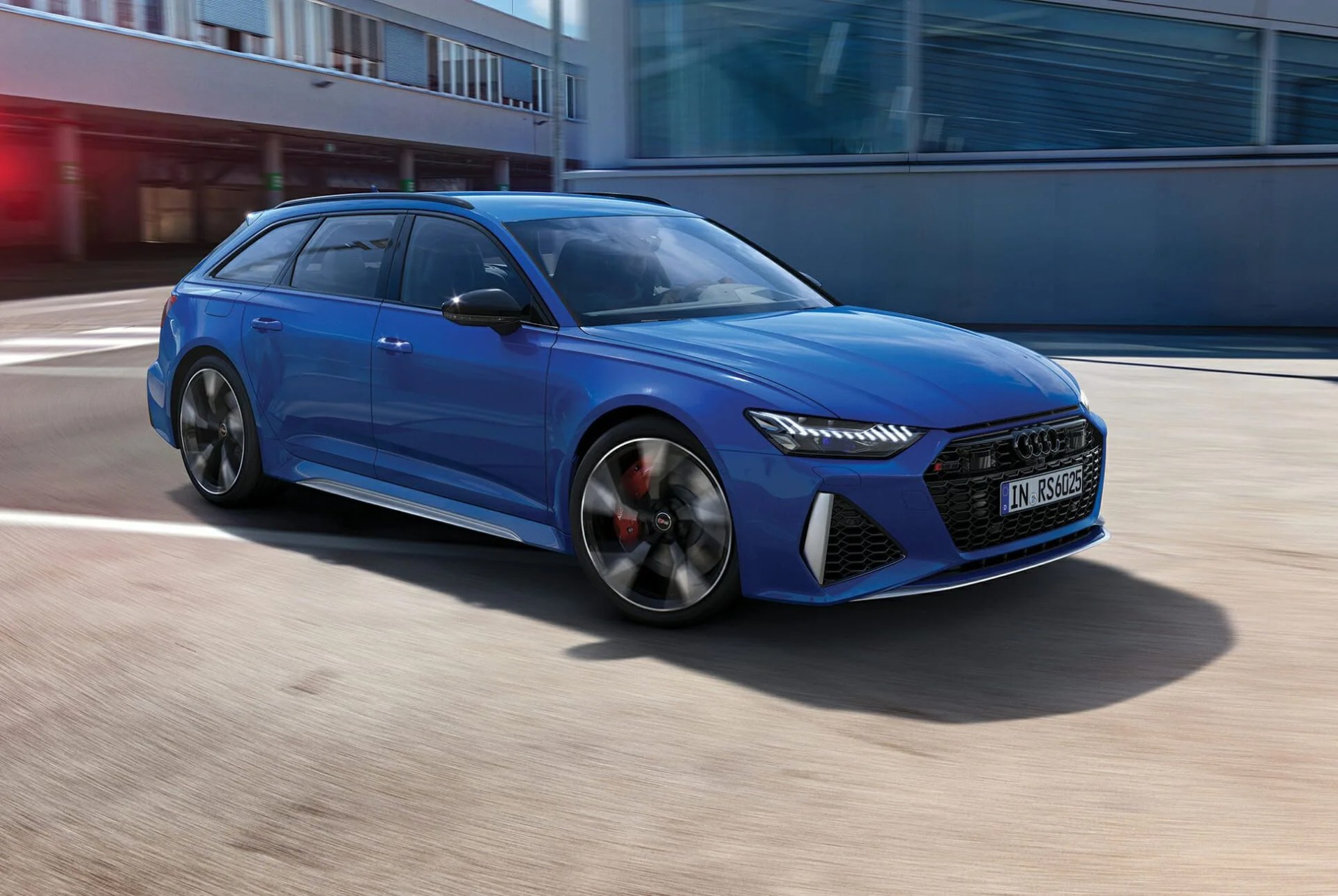 2021-Audi-RS-6-Avant-gear-patrol-full-lead