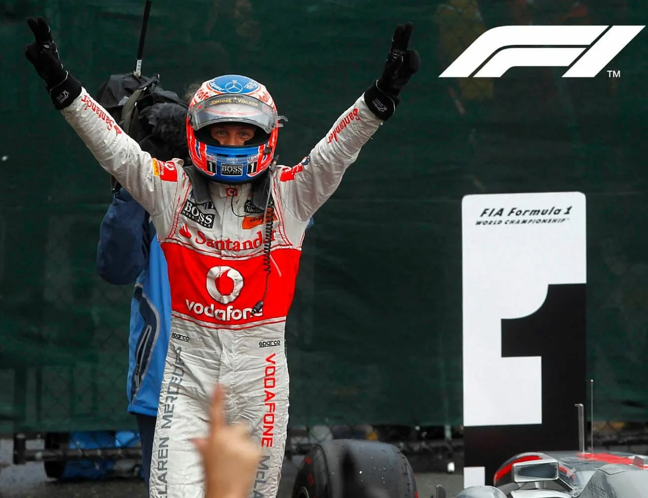 6-Incredible-Formula-1-Races-gear-patrol-2011-Canadian-Grand-Prix