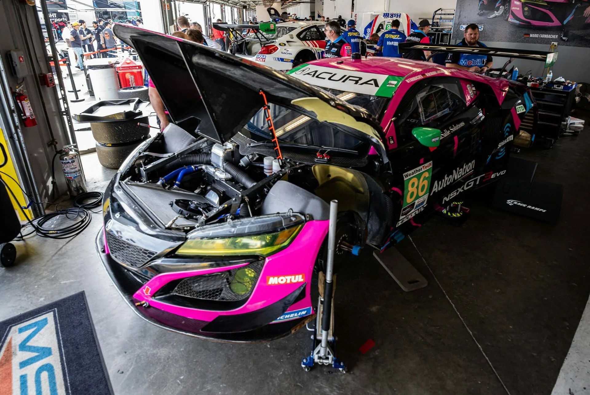 Cross-Country-Acura-NSX-gear-patrol-ambience-8