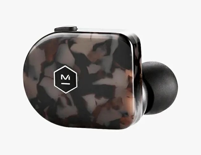 Master-and-Dynamic-gear-patrol-MW07