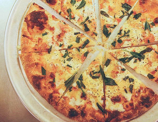 pizza-de-casa-gear-patrol-650