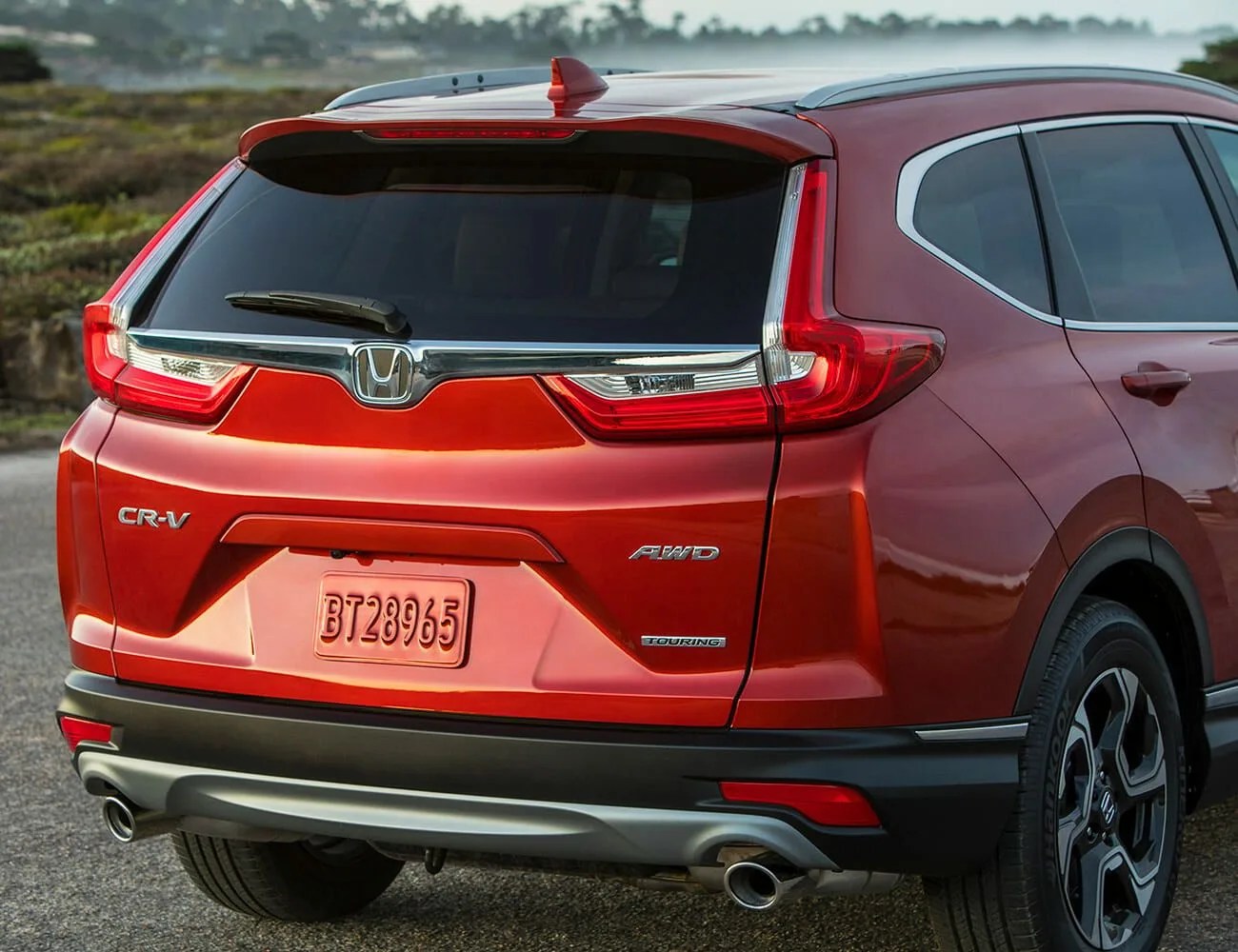 2020-Honda-CRV-Review-gear-patrol-ambiance-2