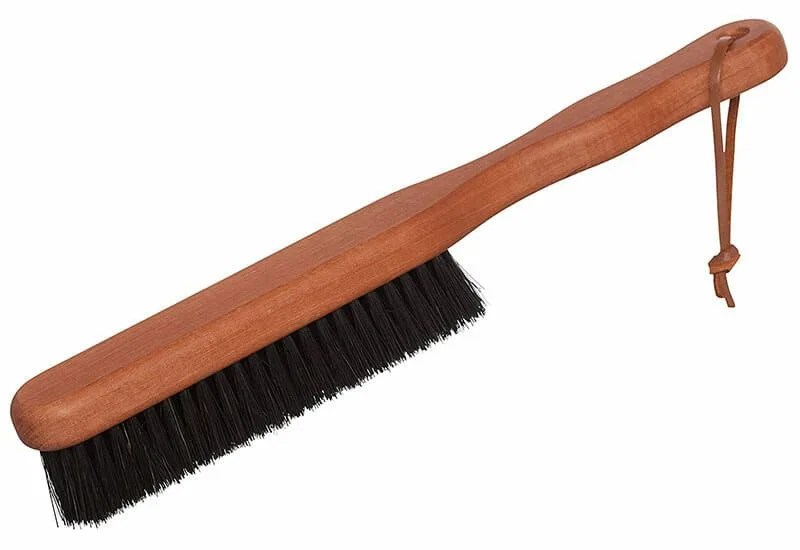 Redecker-Clothes-Brush-with-Pearwood-Handle-gear-patrol