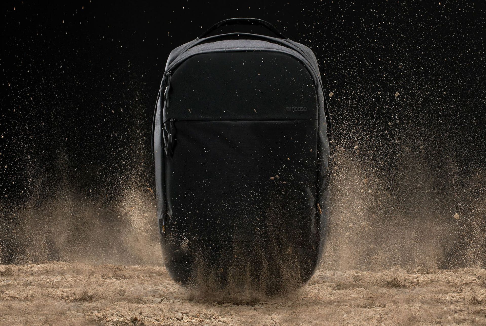 TIG-APR-06-Incase-gear-patrol-lead-full