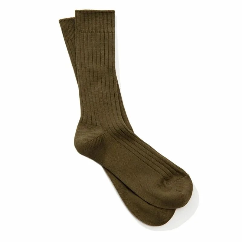 Upscale-Socks-gear-patrol-Lady-WHite