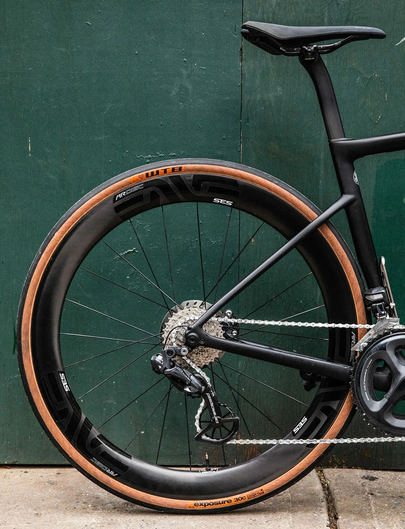 Ceramicspeed-Bicycle-Components-gear-patrol-ambiance-3