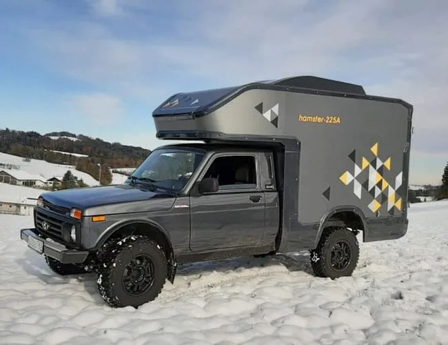 Lada-4×4-Camper-Gear-Patrol-Lead-Featured
