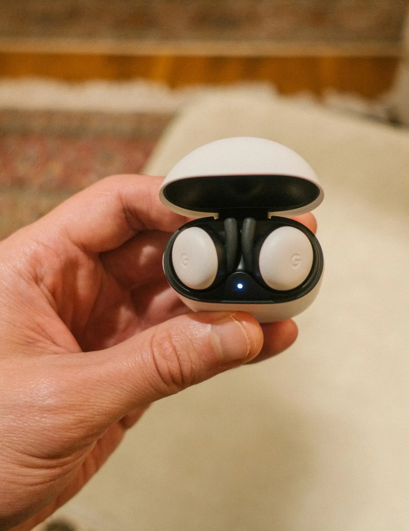 Pixel-Buds-Gear-Patrol-2