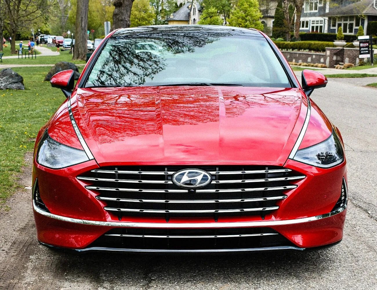 2020-Hyundai-Sonata-Hybrid-gear-patrol-ambiance-1