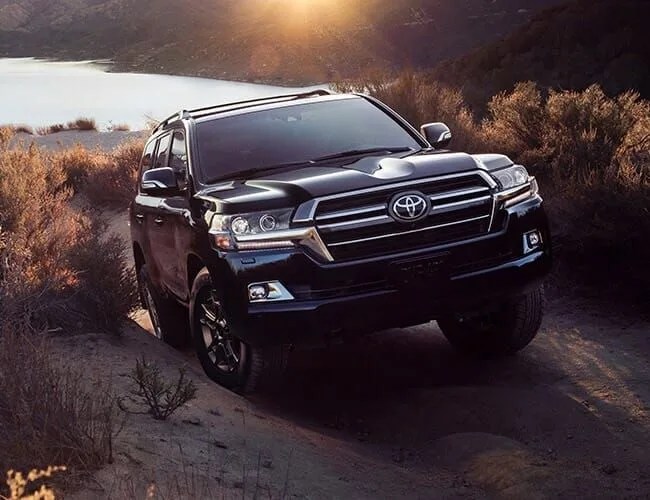 2020-Land-Cruiser-Heritage-Edition-gear-patrol-feature