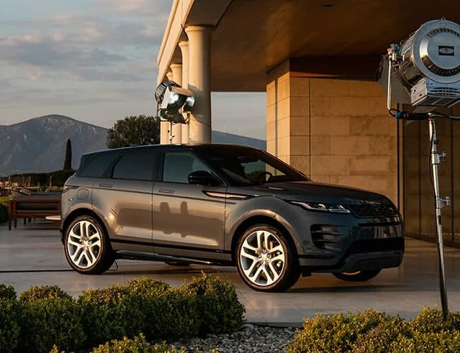 2020-Land-Rover-Evoque-Review-gear-patrol-lead-feature