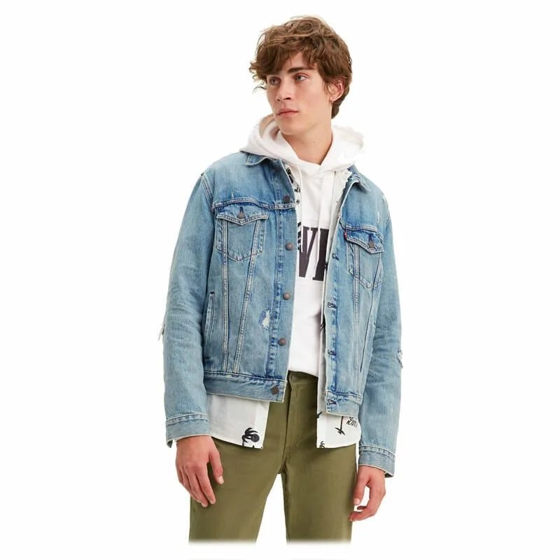 Deals-Not-To-Miss-6-23-gear-patrol-Levis