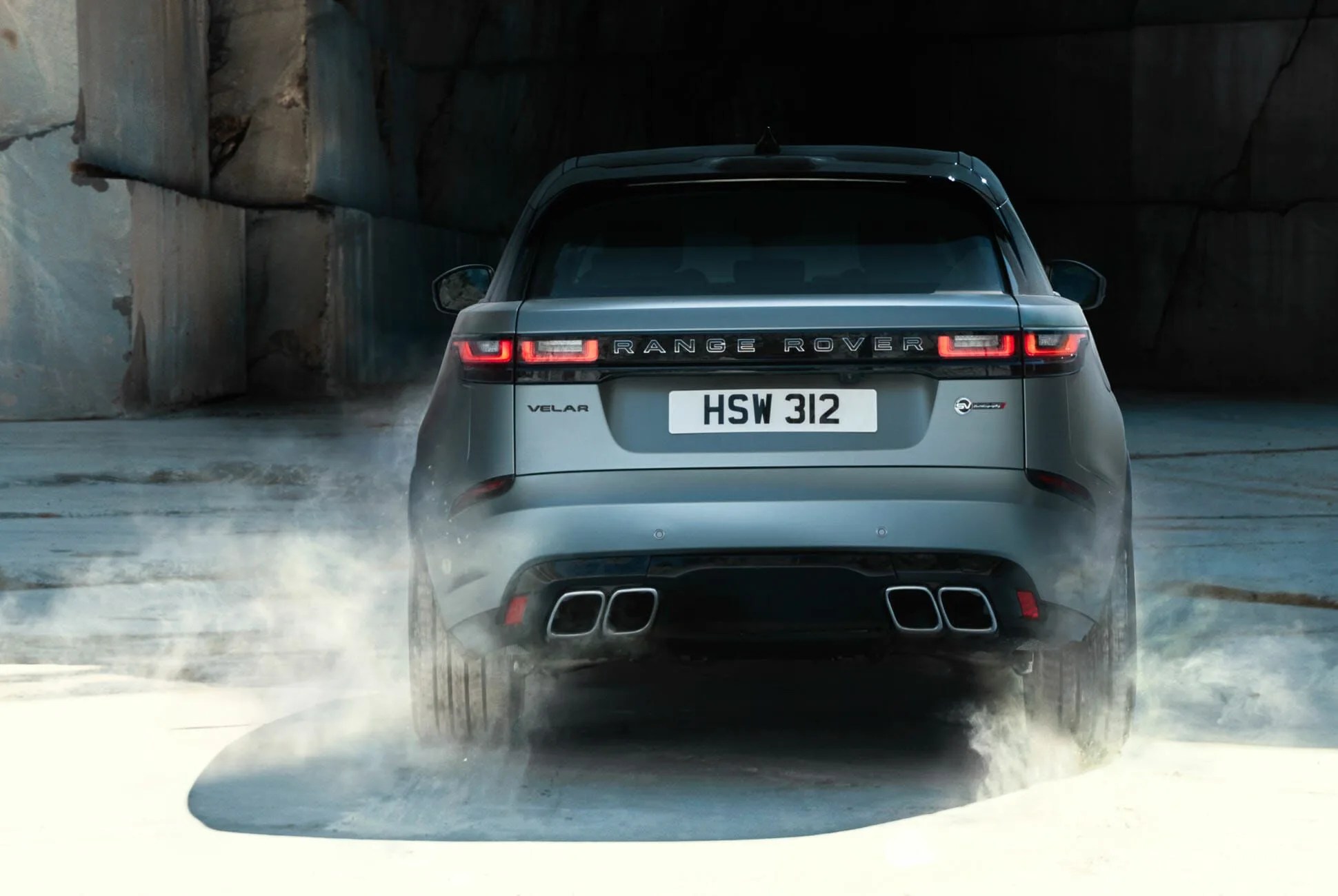Range Rover’s Newest Super-Fast SUV Makes a Strange Kind of Sense ...