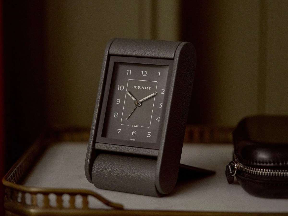hodinkee-travel-clock-lead-