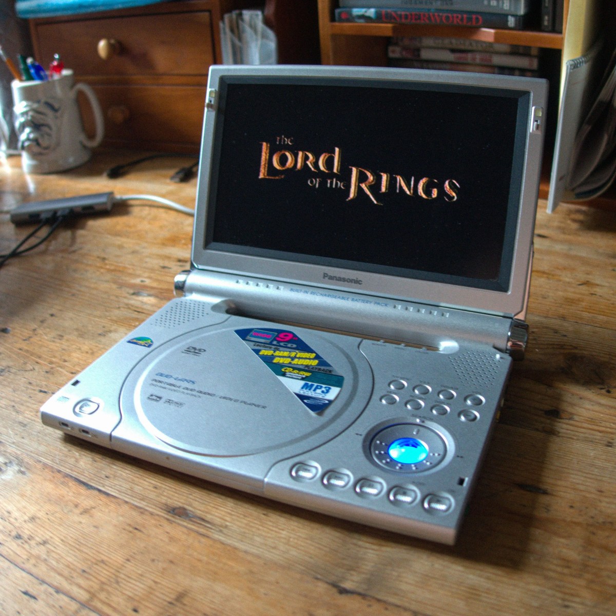 vintage-dvd-player-lead-