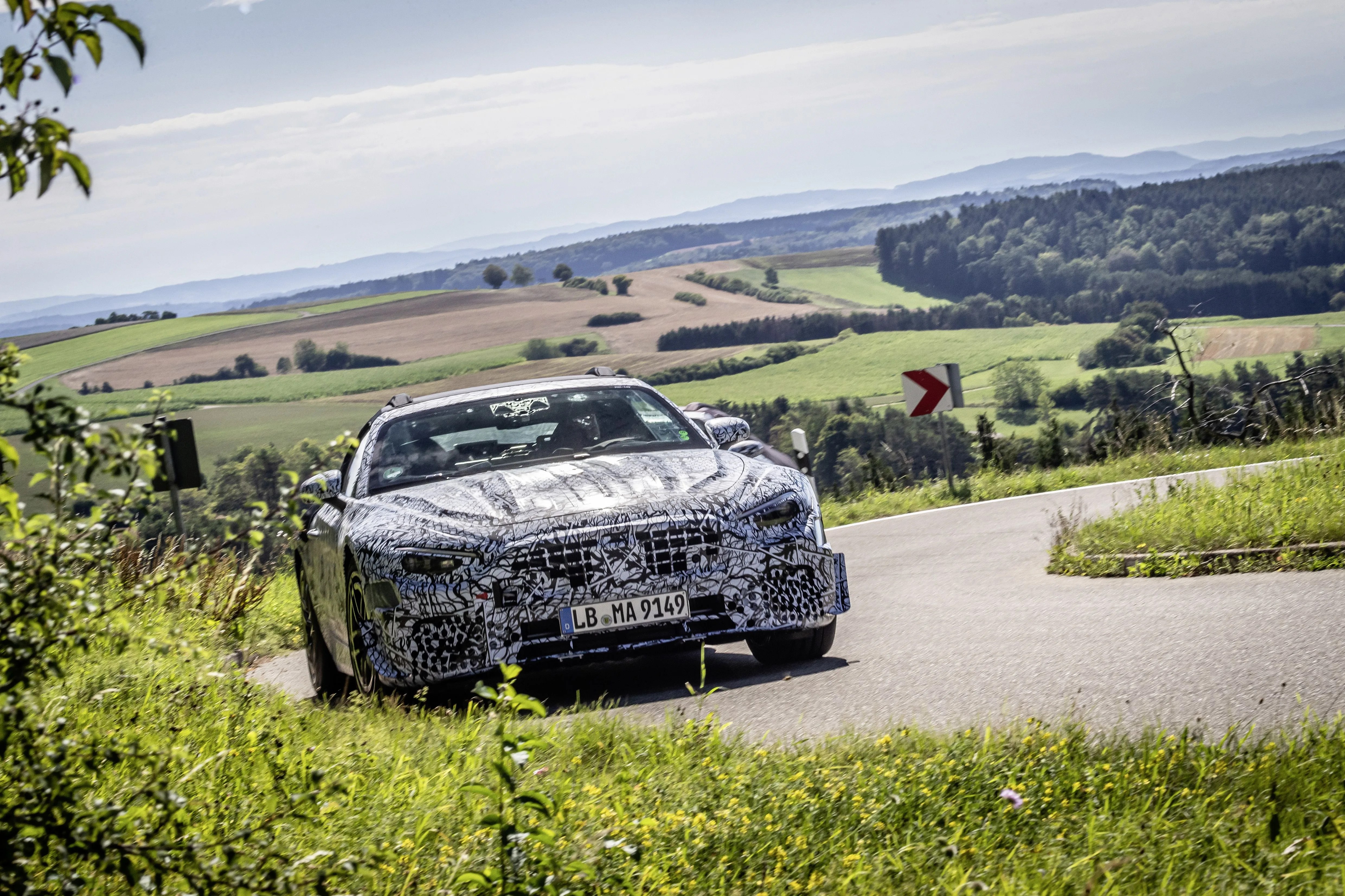2021 mercedes amg sl spy shots