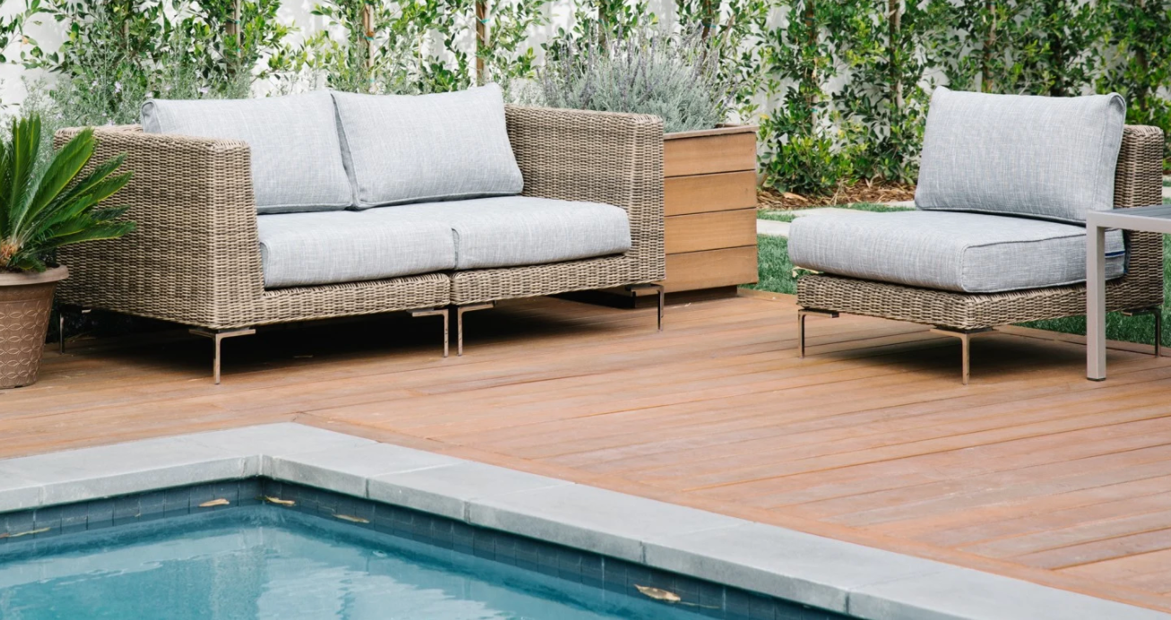 best outdoor furniture lead image