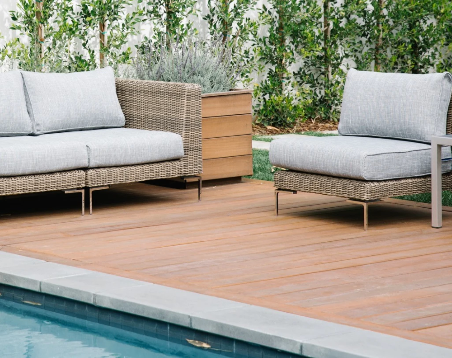 best outdoor furniture lead image