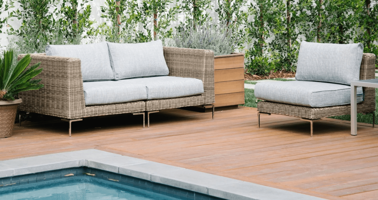 best outdoor furniture lead image