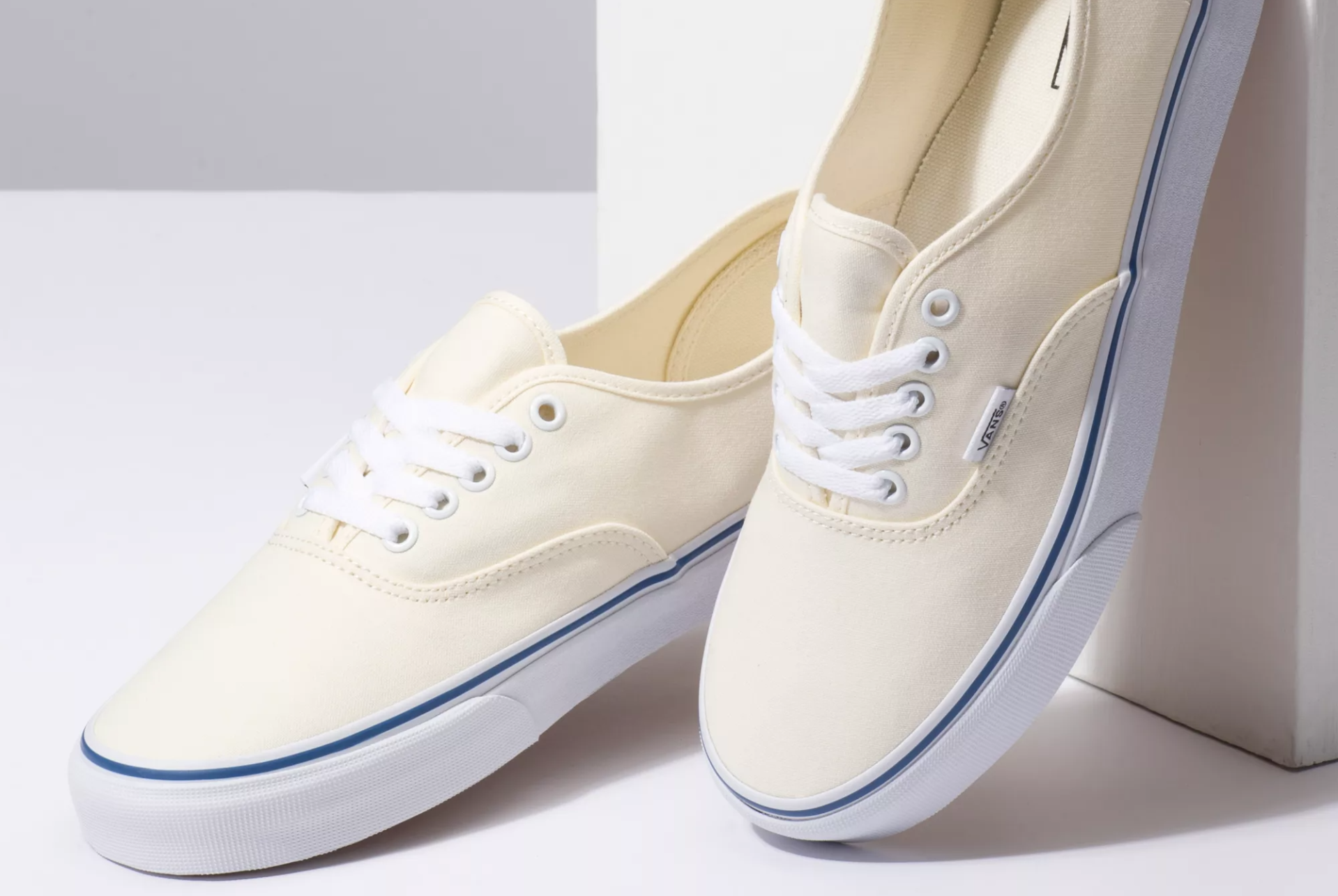 vans authentic