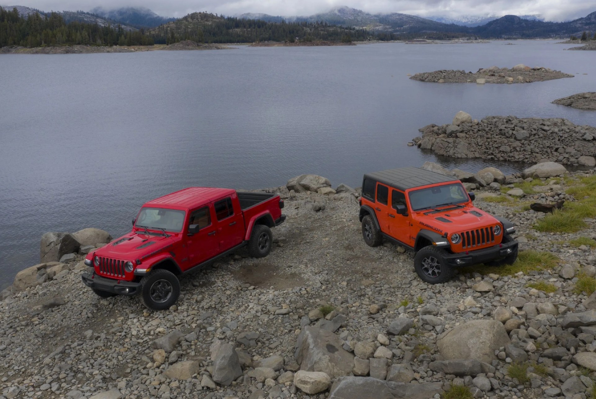 2021 jeep&reg; gladiator rubicon left and 2021 jeep&reg; wrangler rubicon right