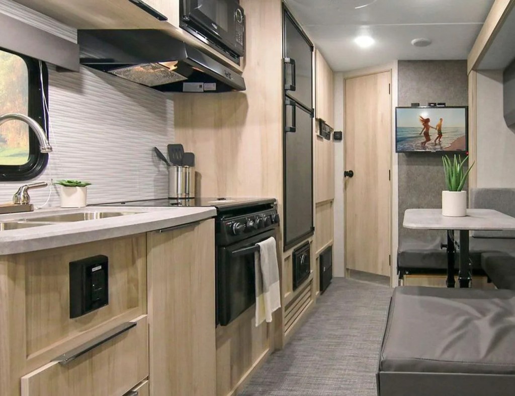 Want to Buy a Camping Trailer? Here Are the Brands You Should Know