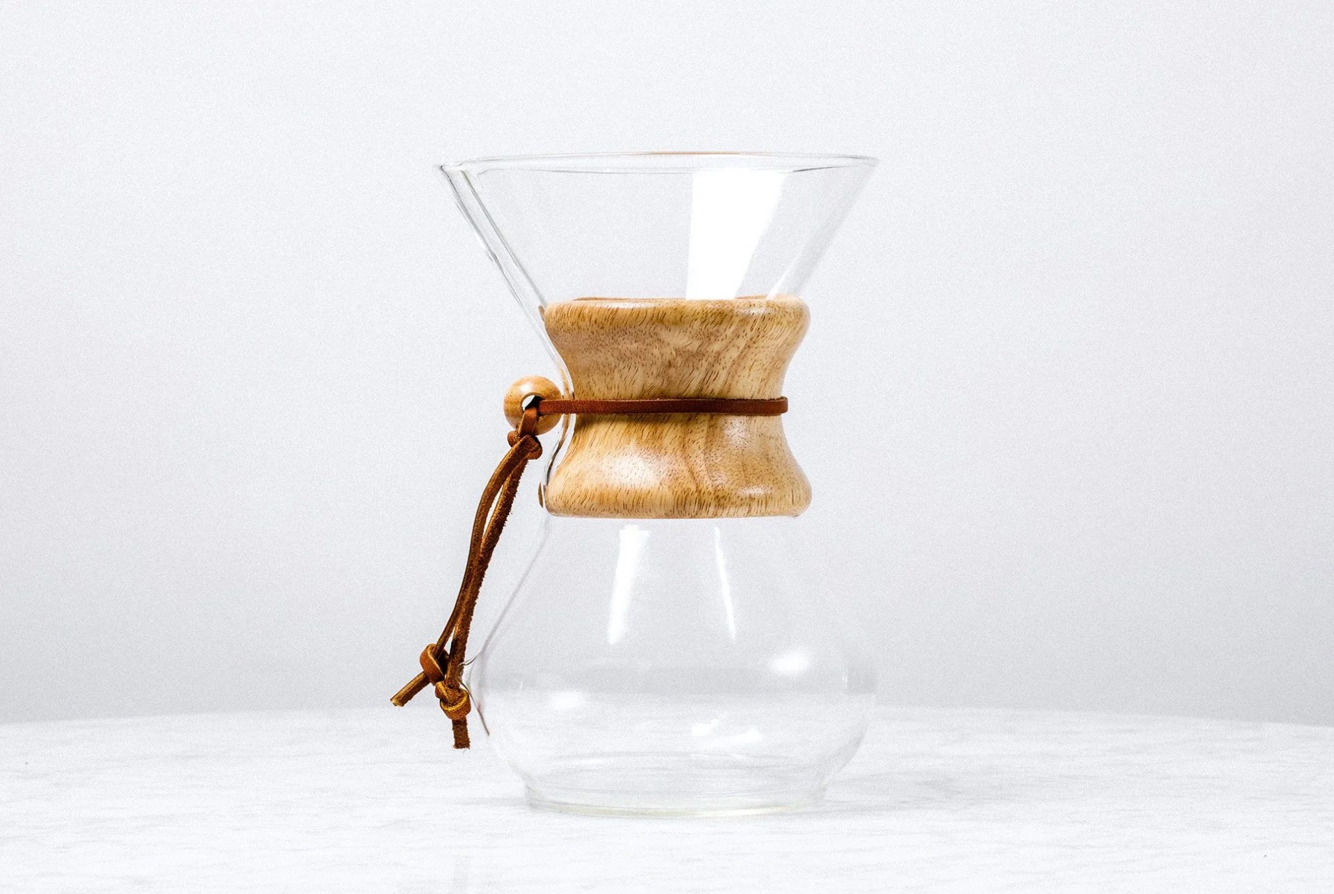 Pour-Over-Coffee-Systems-gear-patrol-Chemex-slide-1
