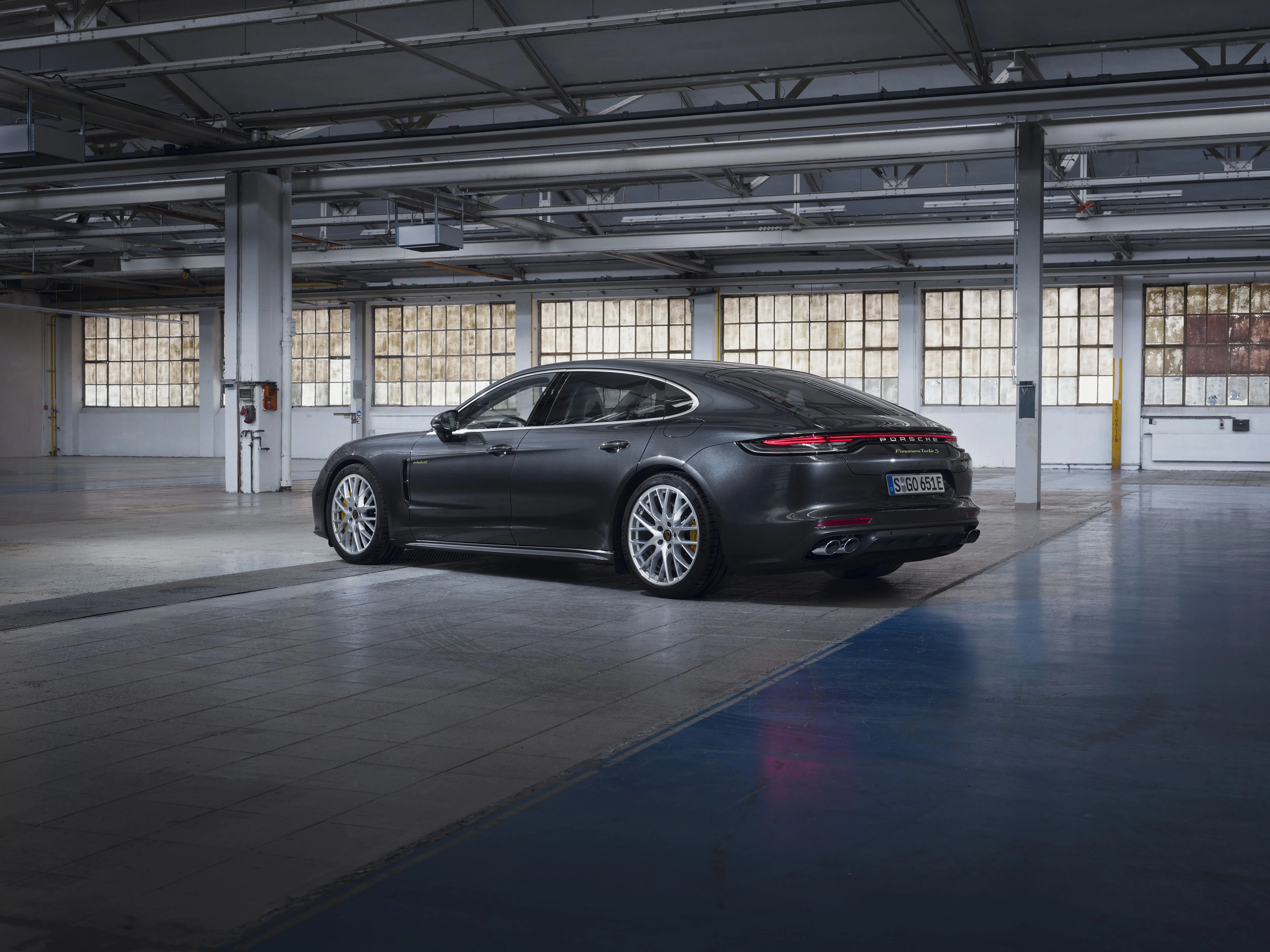 porsche panamera turbo s e hybrid 2021