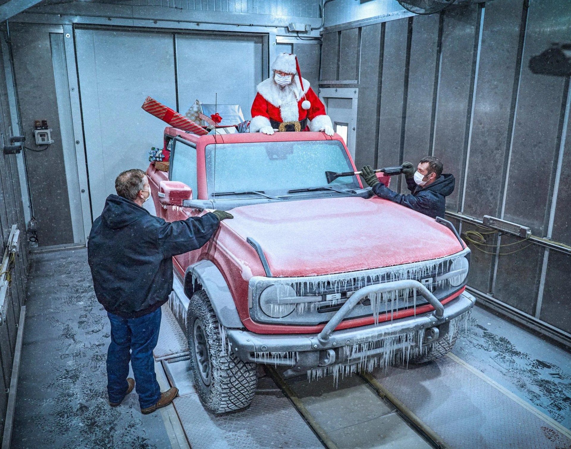 bronco santa photo op