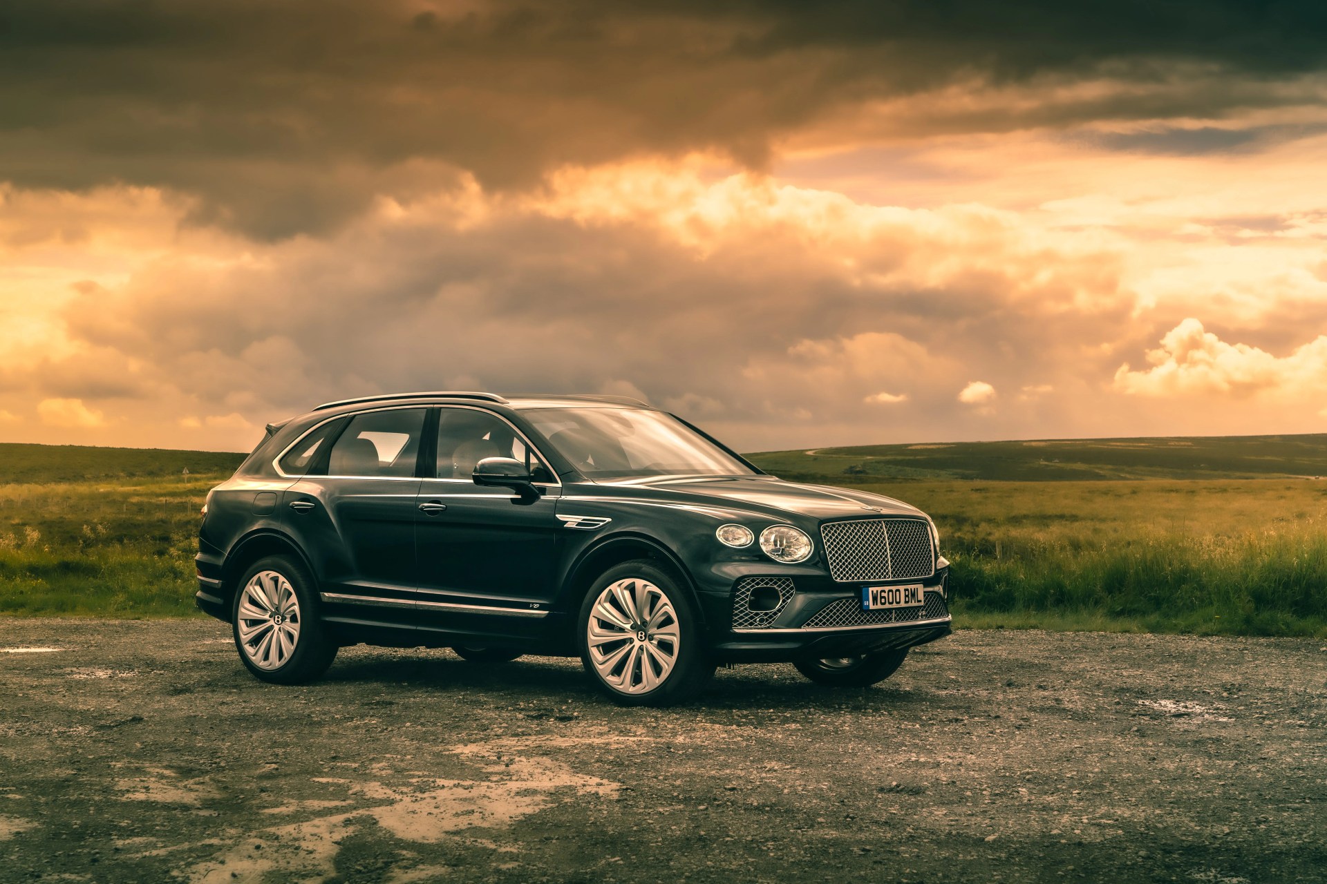 2021 bentley bentayga v8 viridian