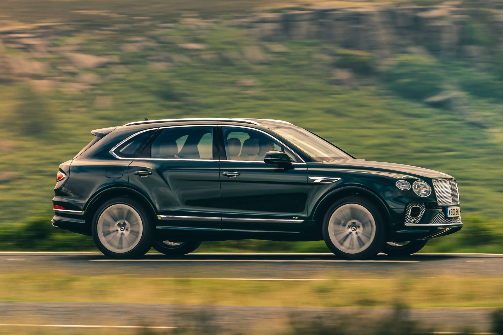 2021 bentley bentayga v8 viridian