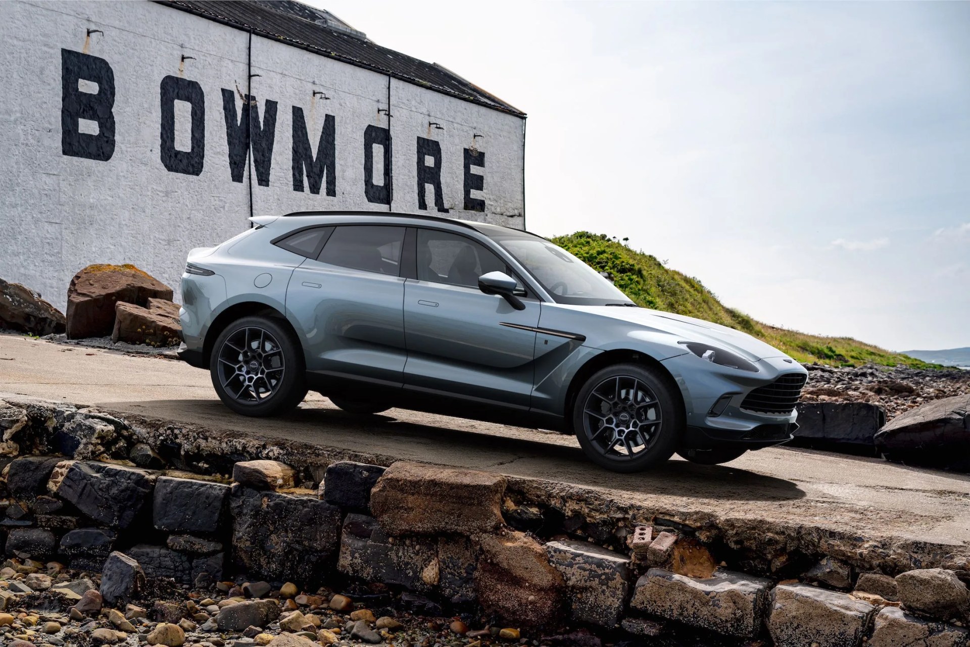 aston martin dbx bowmore edition