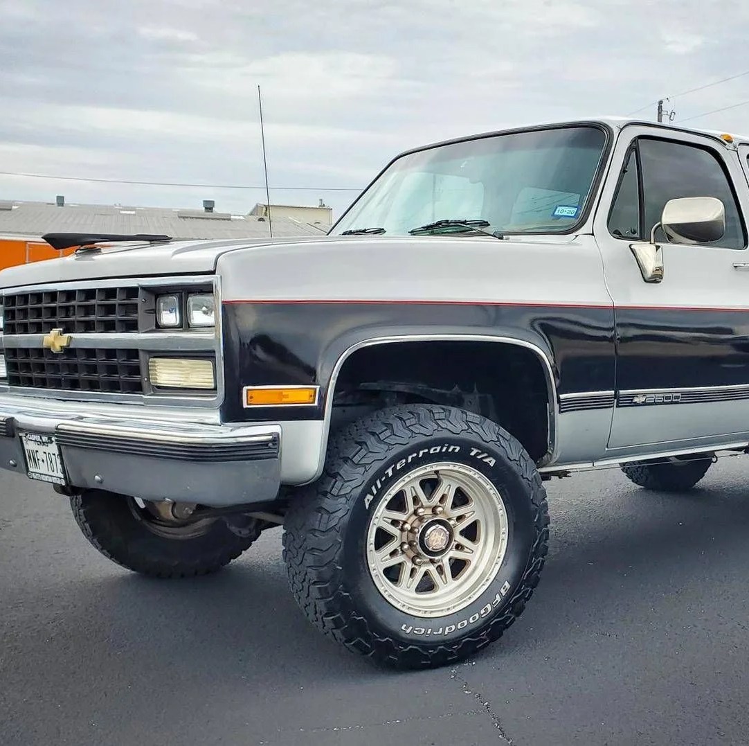 1989 chevrolet suburban 2500 camper van