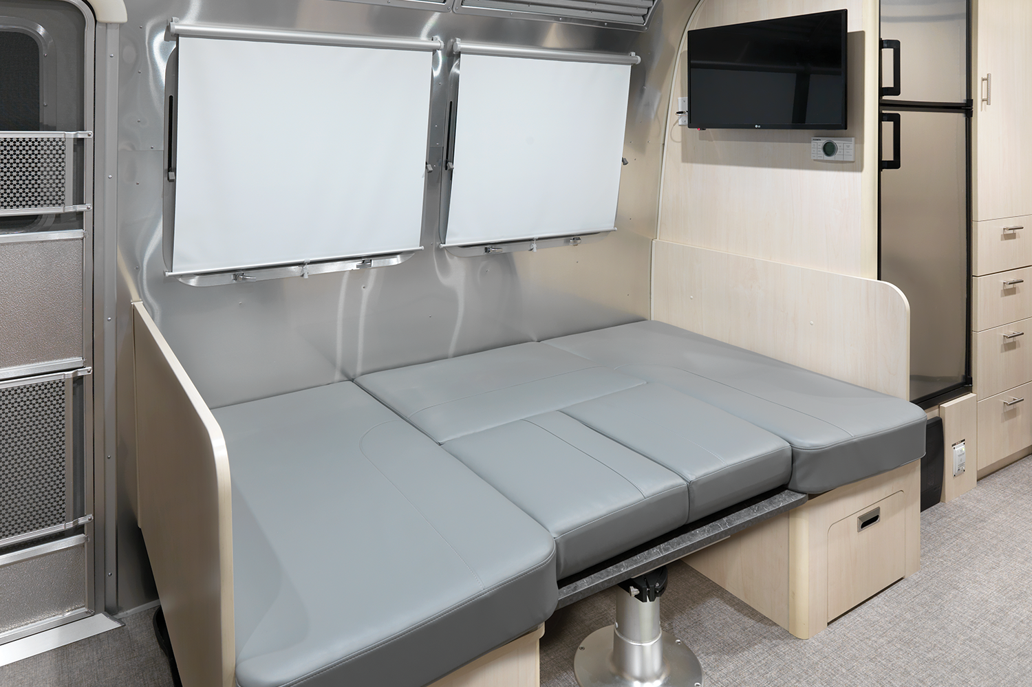 airstream flying cloud home office