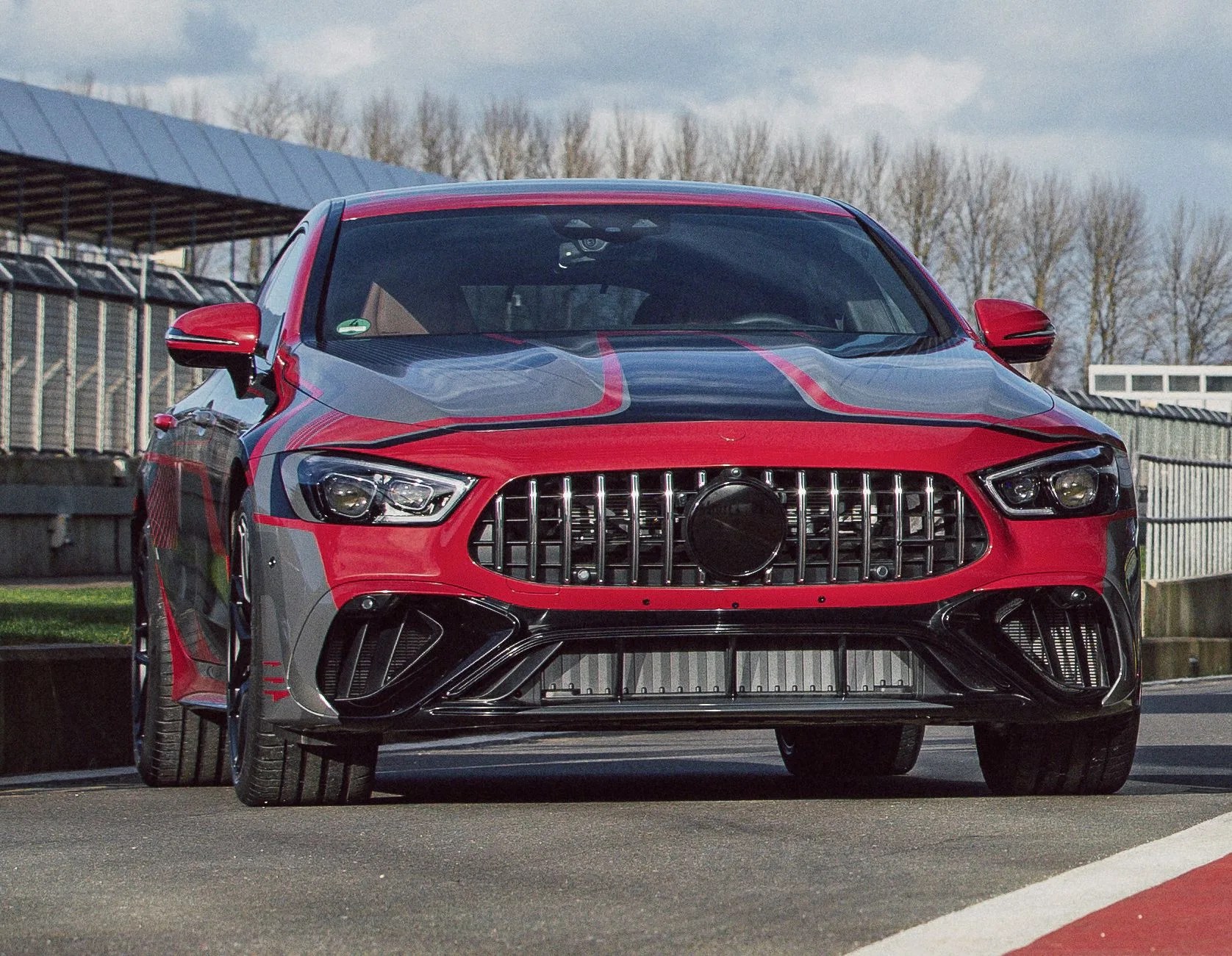 mercedes amg und das mercedes amg petronas f1 team intensivieren zusammenarbeit mercedes amg and the mercedes amg petronas f1 team step up their cooperation