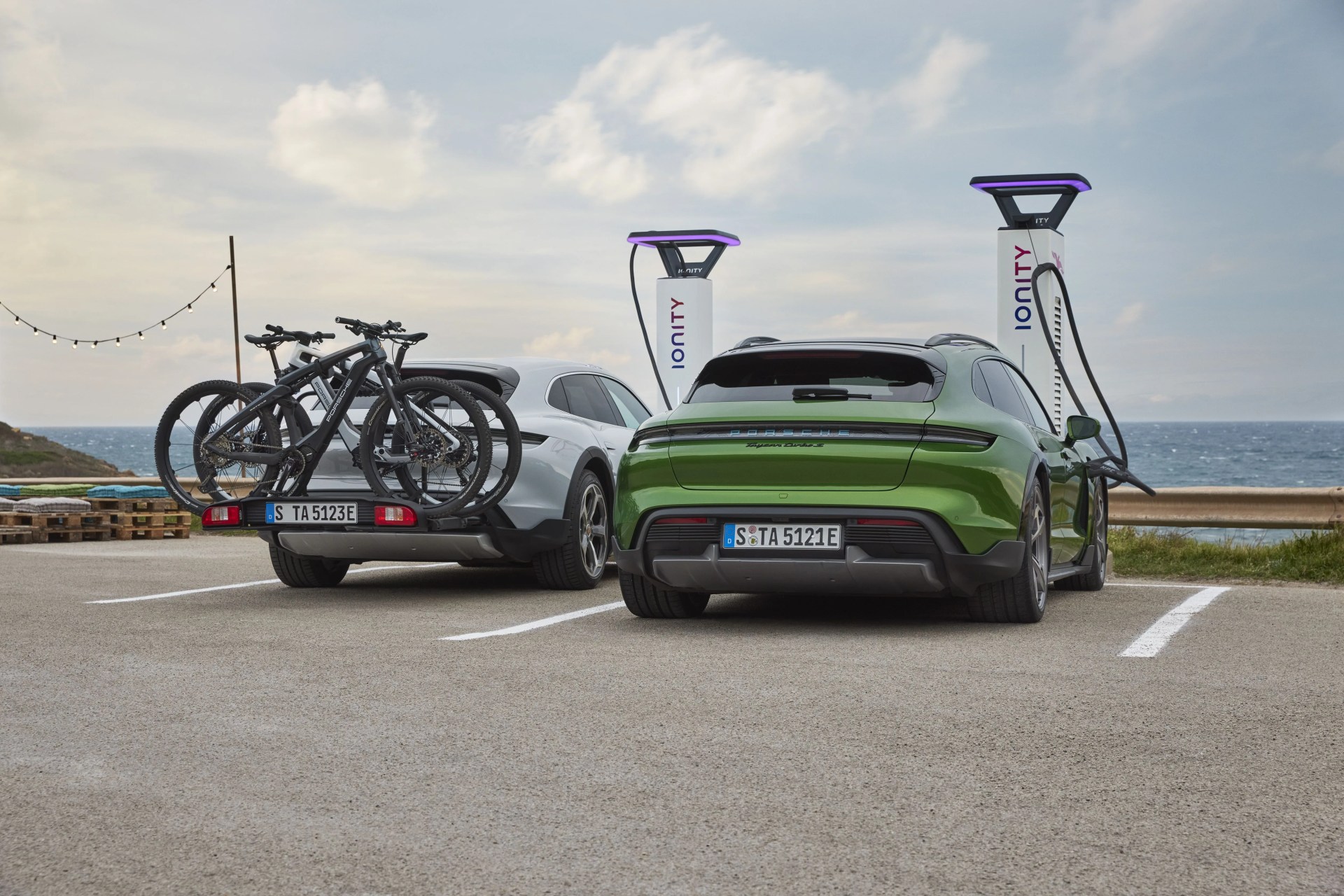 porsche taycan cross turismo 2021