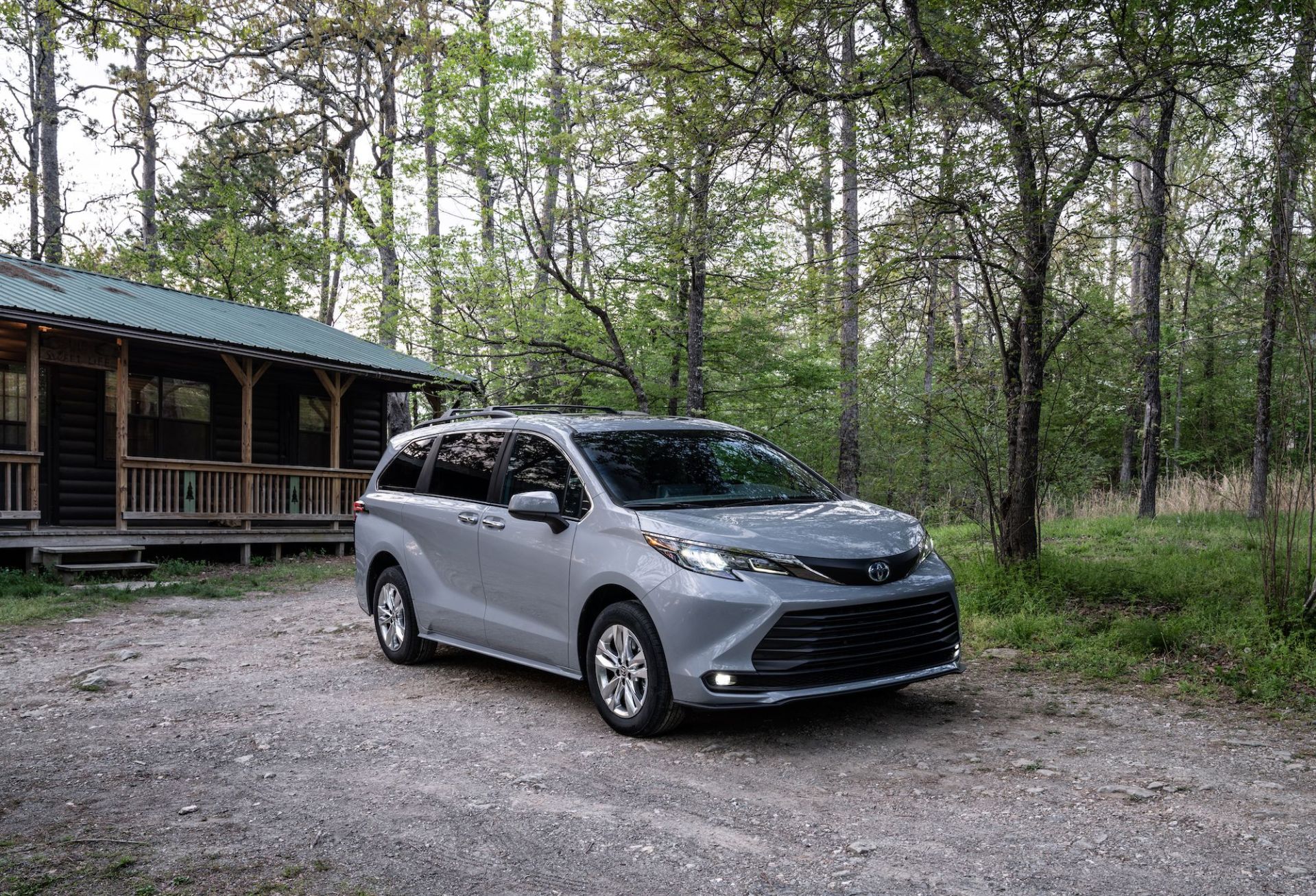 toyota sienna woodland edition