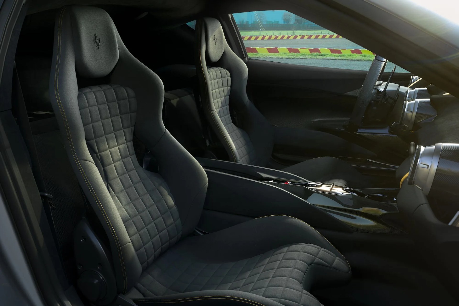 ferrari 812 vs verzione specialie gto imola